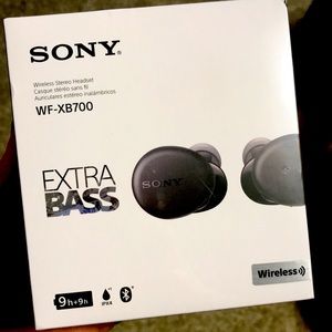 Sony wireless headset earbuds - new in box! 🎶
